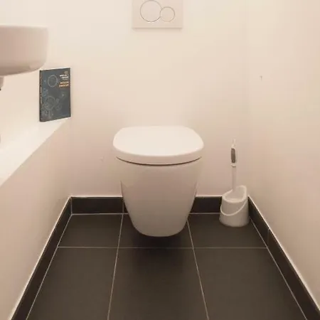Hostnfly - Beautiful Apt With Terrace Near Pere Lachaise Apartment *